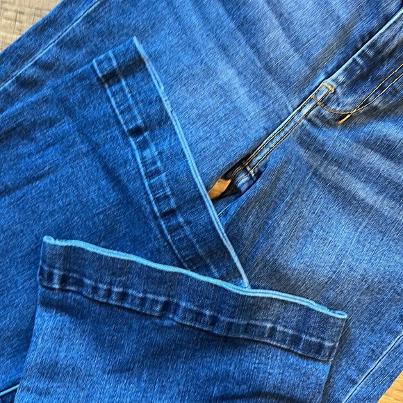 “For all Mankind 7” dojo size 25 - Picture 2 of 7